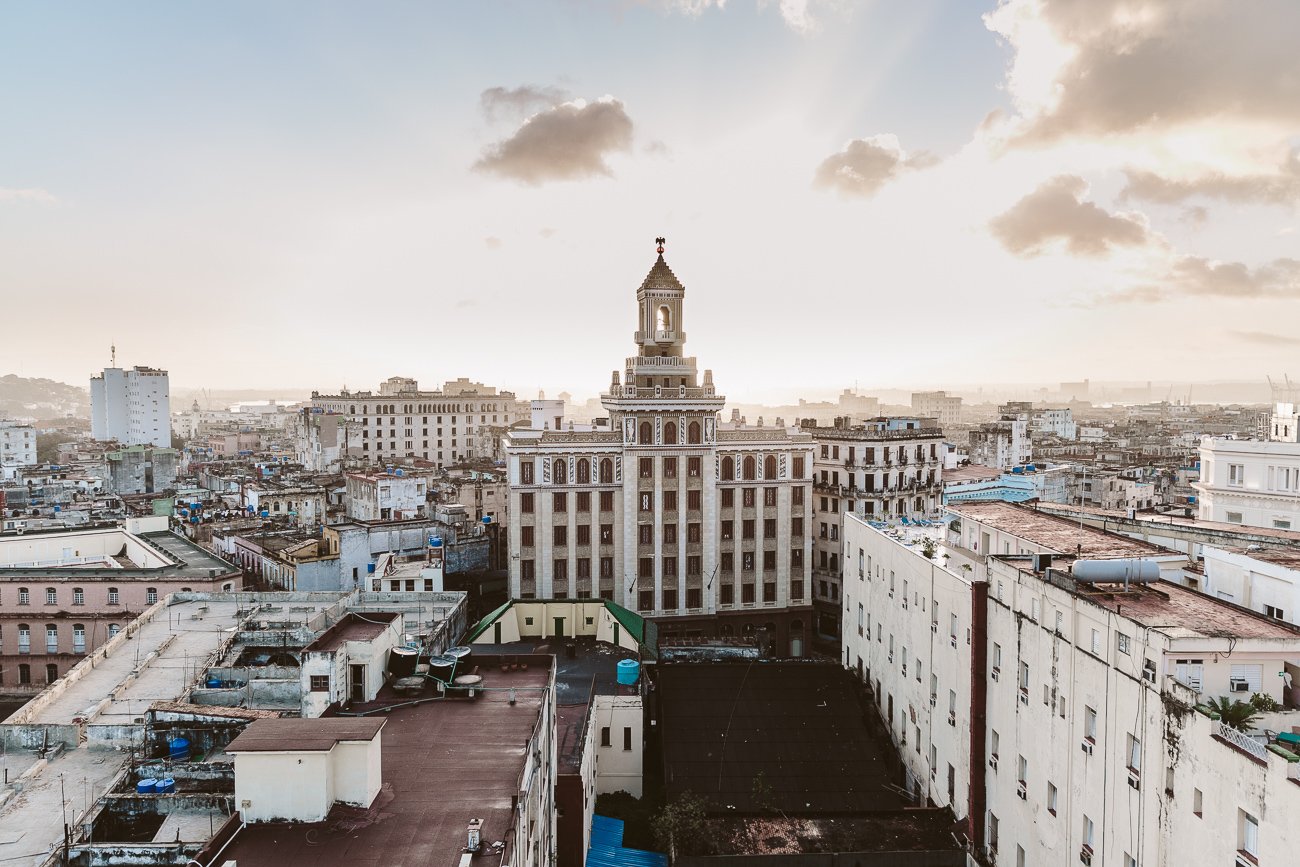 Výhled ze střešní části Iberostar Parque Central Havana