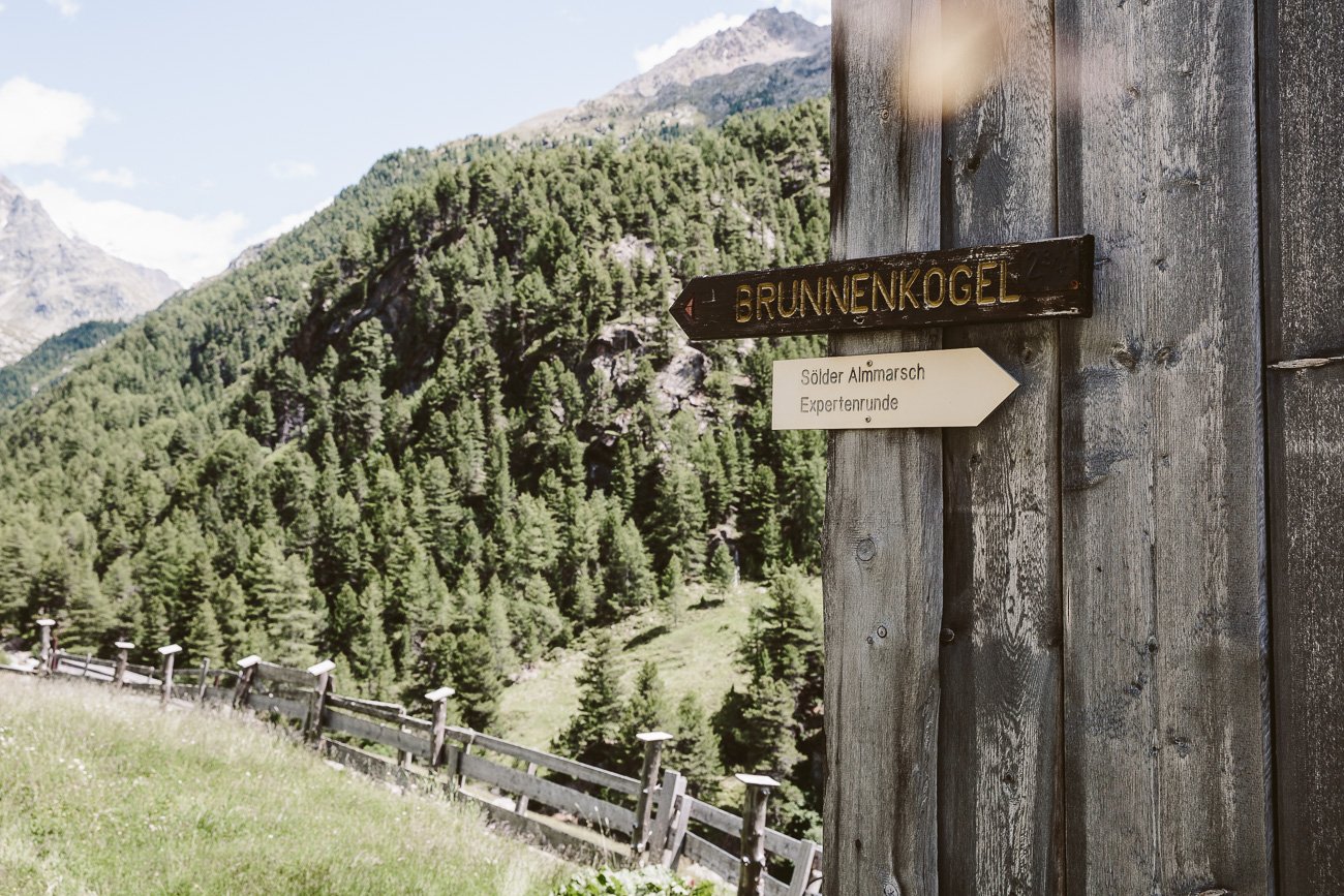 Sign to Brunnenkogelhaus at Windachalm Oetztal Tyrol