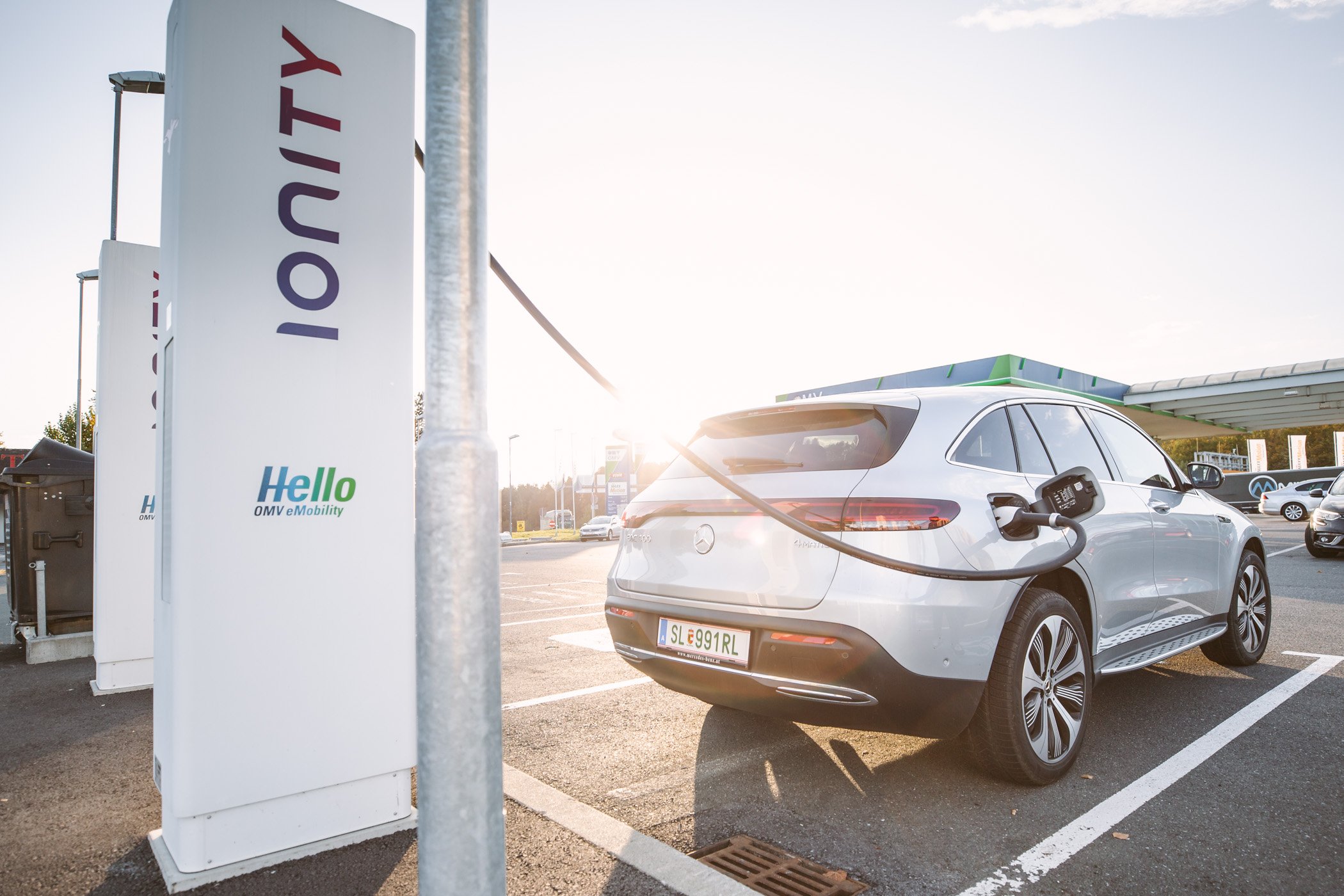 Charging the Mercedes EQC at an Ionity High power charging station