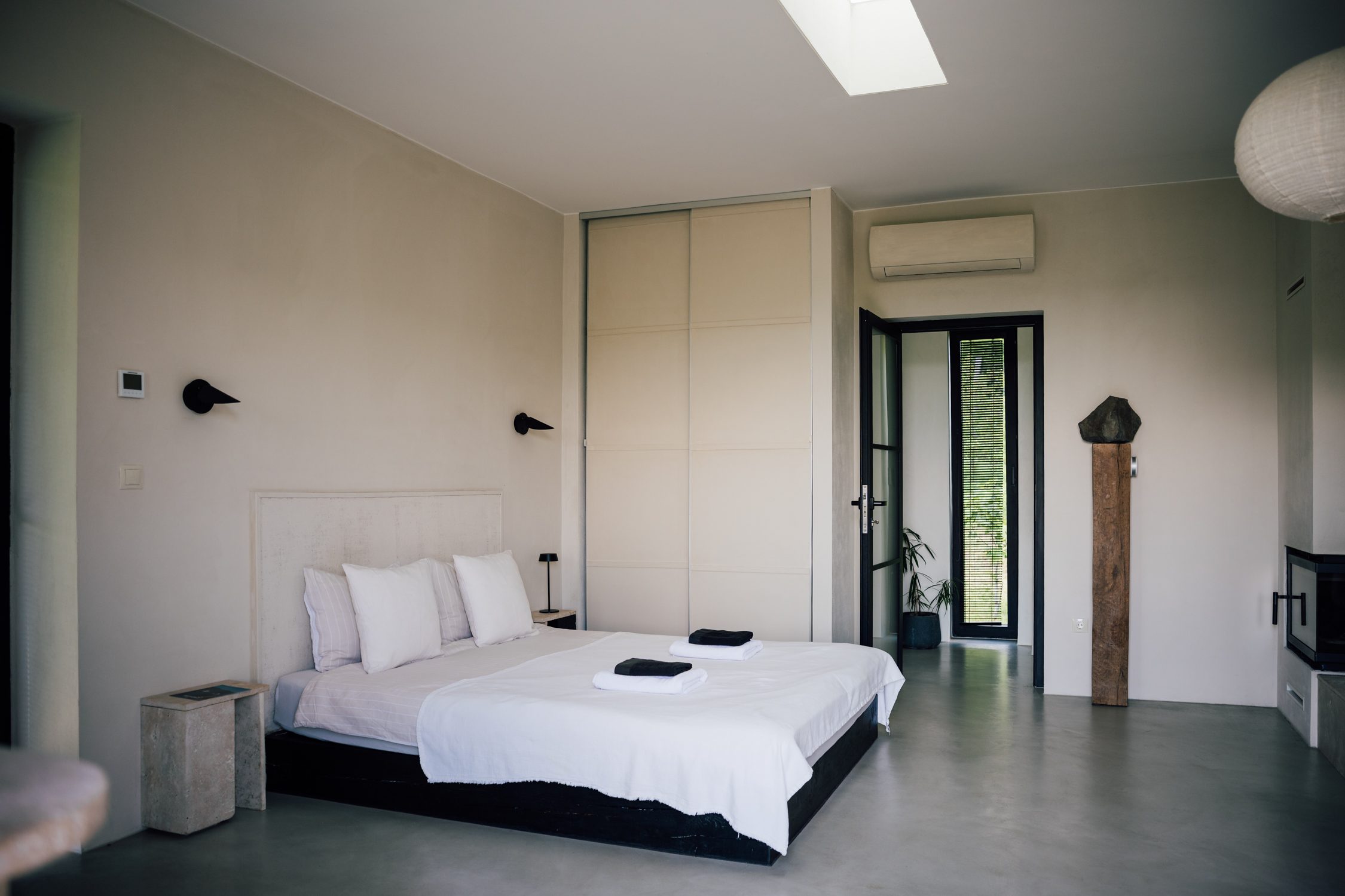Sazü sun tiny house at European Bee eaters at Lake Balaton, Hungary